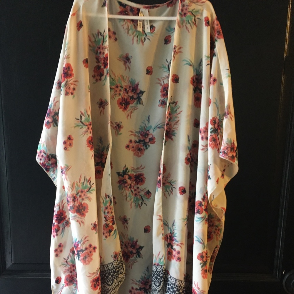Live 4 Truth Kimono